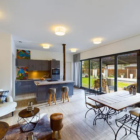 Apartmenthaus Mit Wallbox Fuer E-pkw *