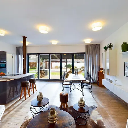 Apartmenthaus Mit Wallbox Fuer E-pkw Lejlighed *