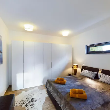 Apartmenthaus Mit Wallbox Fuer E-pkw *